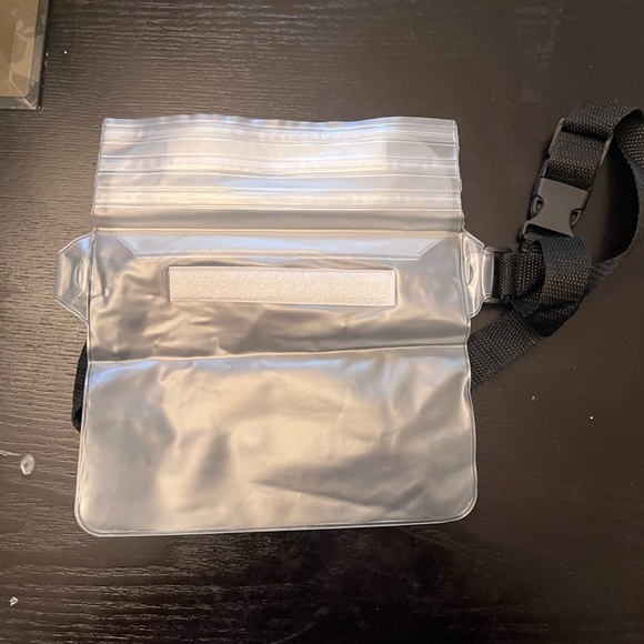 Cruise Accessory Waterproof Pouch with Waist Strap Waist Pack - Picture 12 of 12